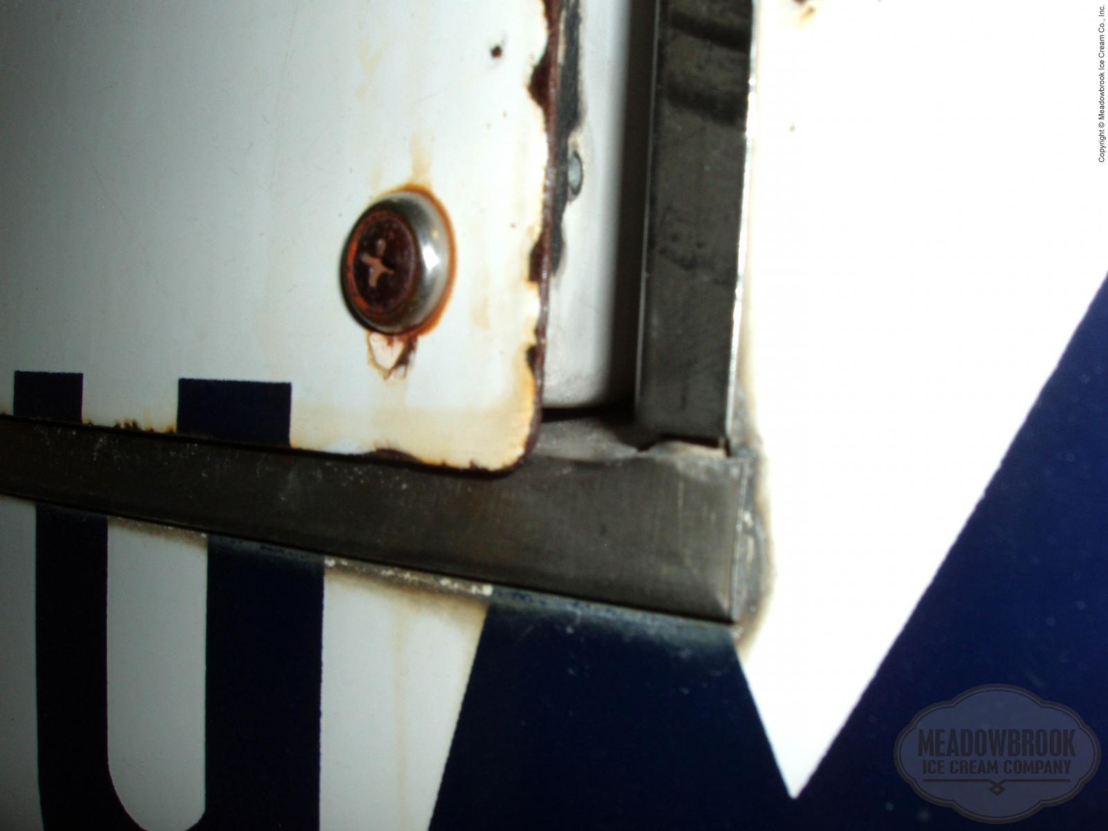 Freezer Door Hinge for F250 Conventional Good Humor Truck (Hopper